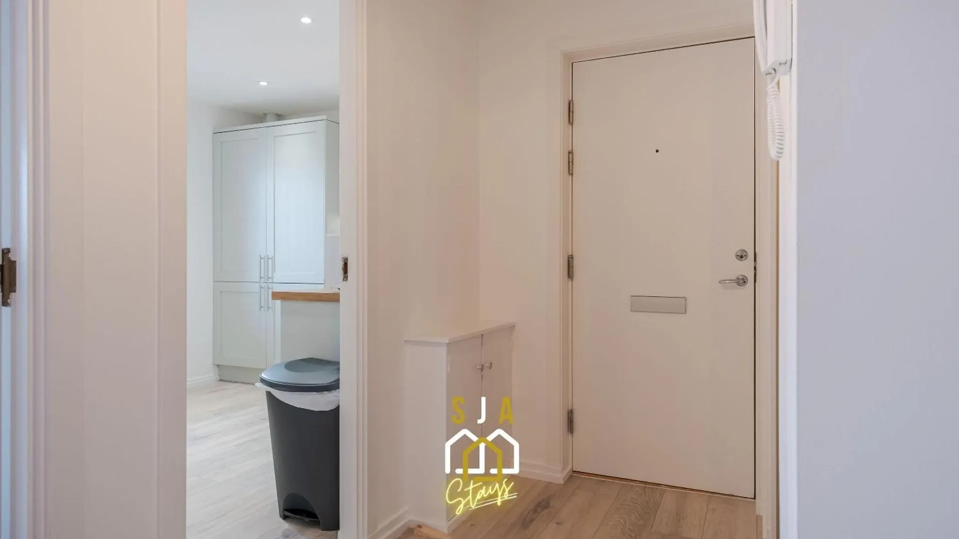 Merkland Stay - Sja Stays - Modern 2 Bed Apartment Aberdeen 0*,